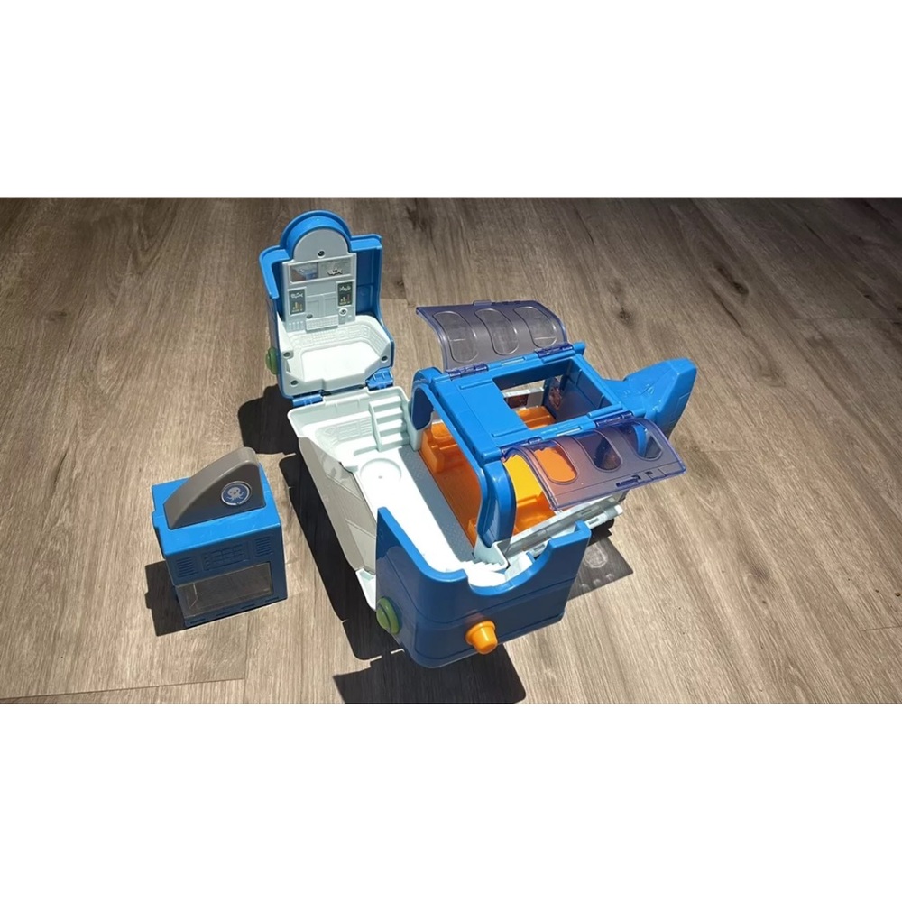 OCTONAUTS Gup W Rescue Reef Playset Working Lights & Rescue Tank Year 2018 - Picture 2 of 15